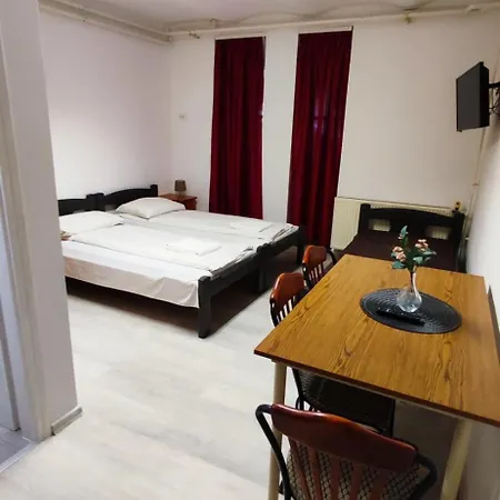 Okszi Vendeghaz Guest house Szeged