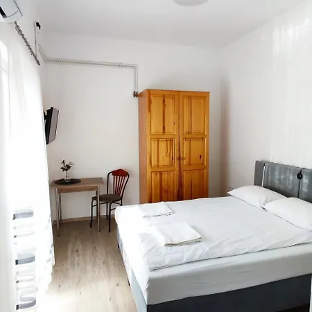 Okszi Vendeghaz Penzion Segedín